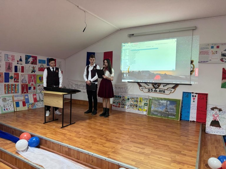 Moment din cadrul activităților de Francofonie